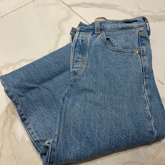 Levis High Rise Rib Cage, too small, new without tags. Love love love. - Picture 3 of 3